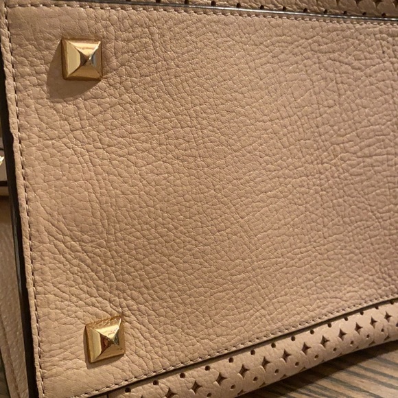 Henri Bendel shoulder bag. - Picture 7 of 7